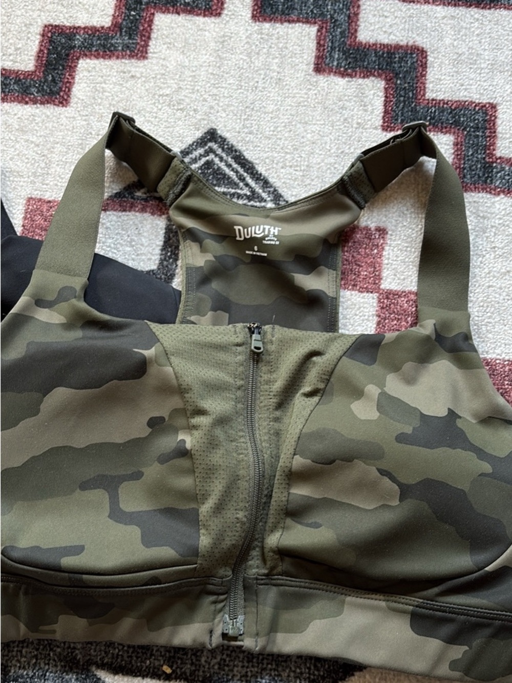 Duluth Trading Co Camo Front-Zip Sports Bra - Olive Green & Dark Green